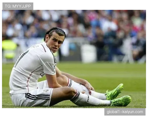 伯恩茅斯刘易斯库克腿筋拉伤樱桃中场组织能力下降